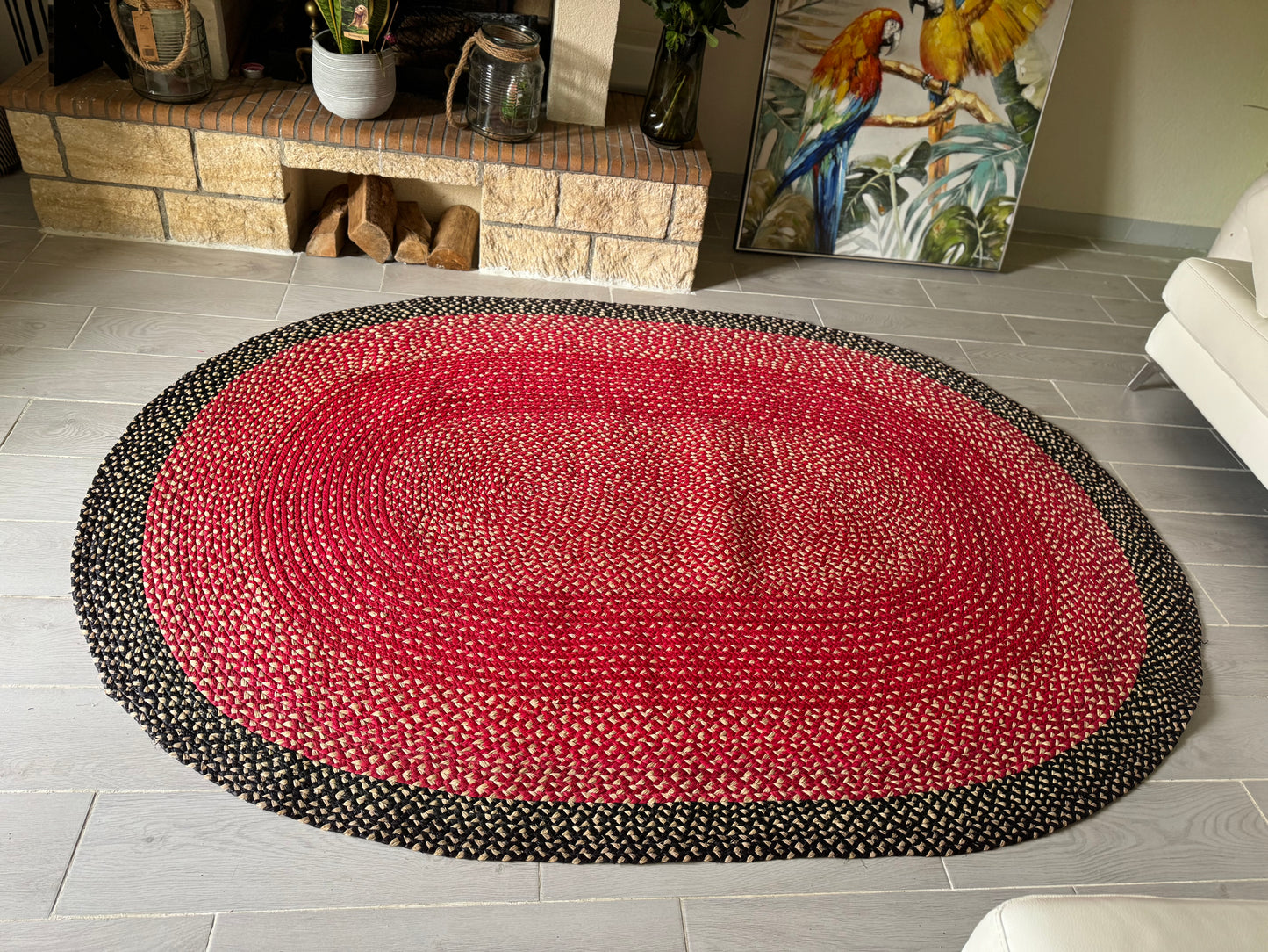 Tapis en raphia rouge et noir ovale